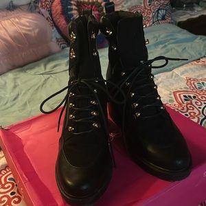 Shoedazzle booties, Edde